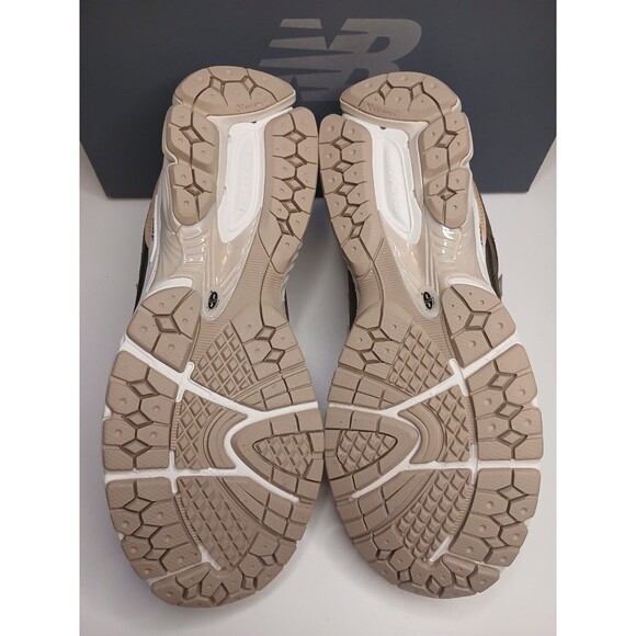 NIB New Balance Mens Sz 10 1906F Athletic Comfort Sneakers Green Beige Leather - Picture 9 of 16